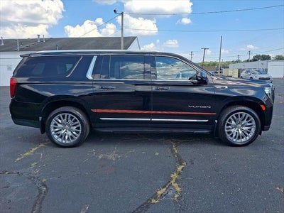 2023 GMC Yukon XL SLT