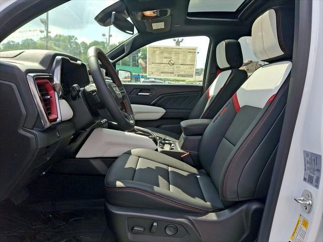 2025 GMC Canyon AT4 - Photo 14