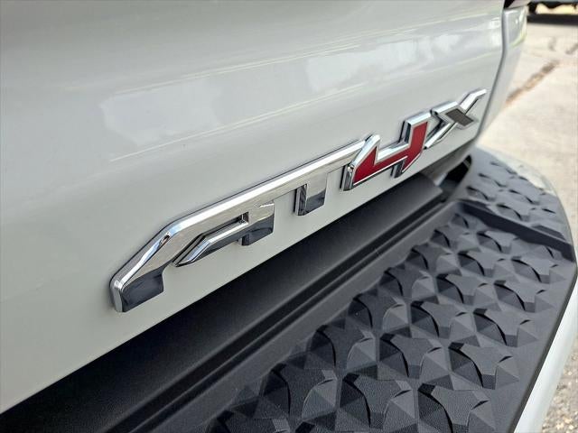 2025 GMC Canyon AT4 - Photo 19
