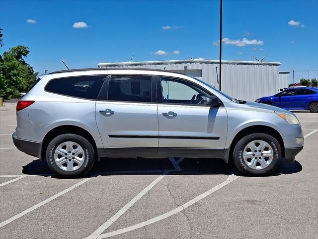 2011 Chevrolet Traverse LS