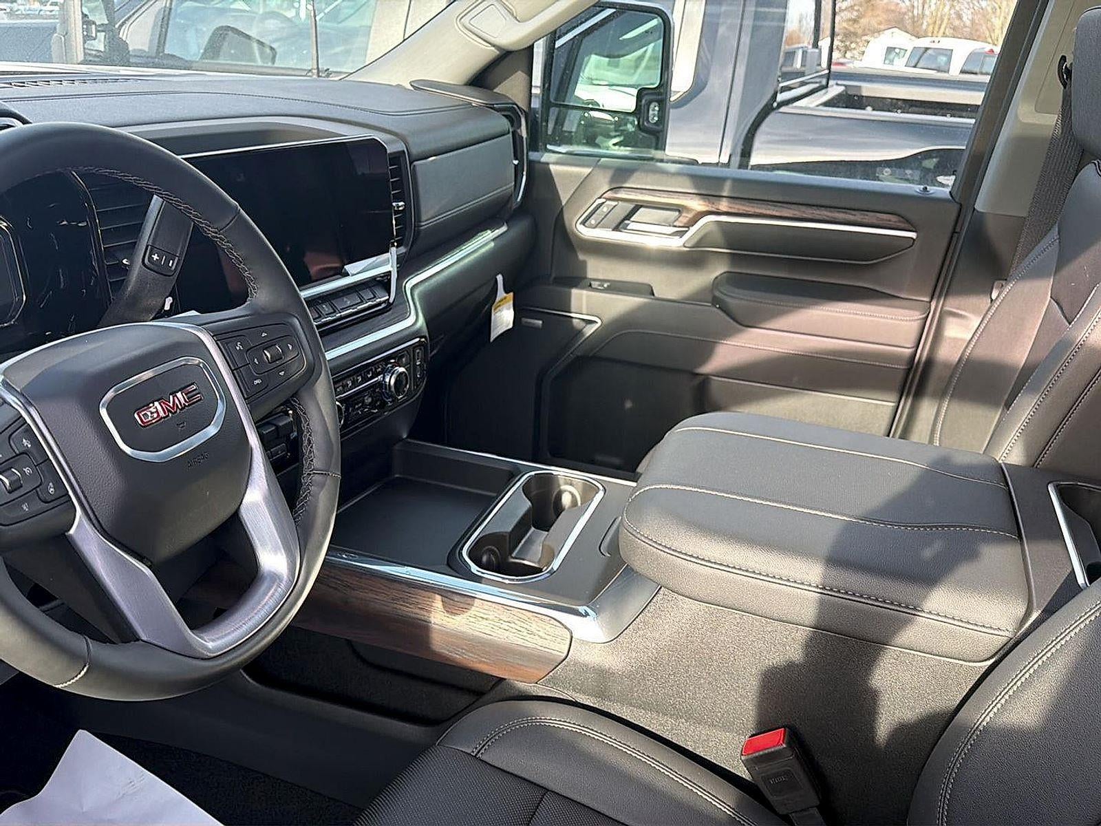 2025 GMC Sierra 2500 HD SLT