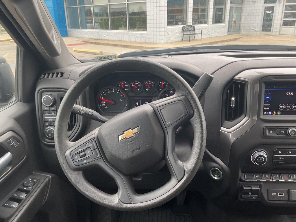 2025 Chevrolet Silverado 1500 Custom