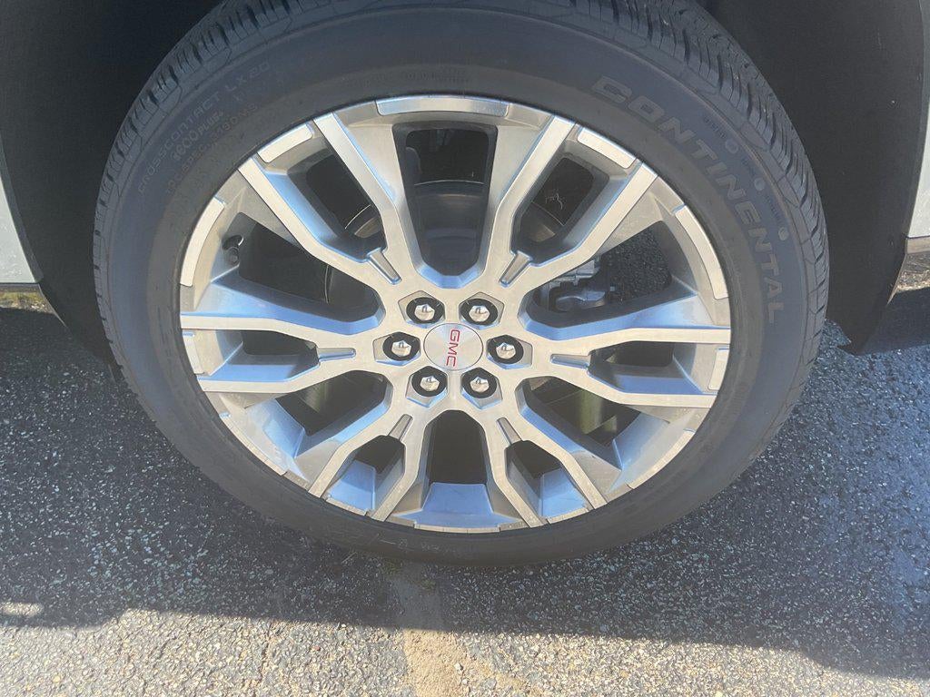 2027 GMC Acadia Denali