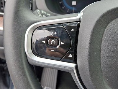 2023 Volvo XC60 Ultimate Bright Theme