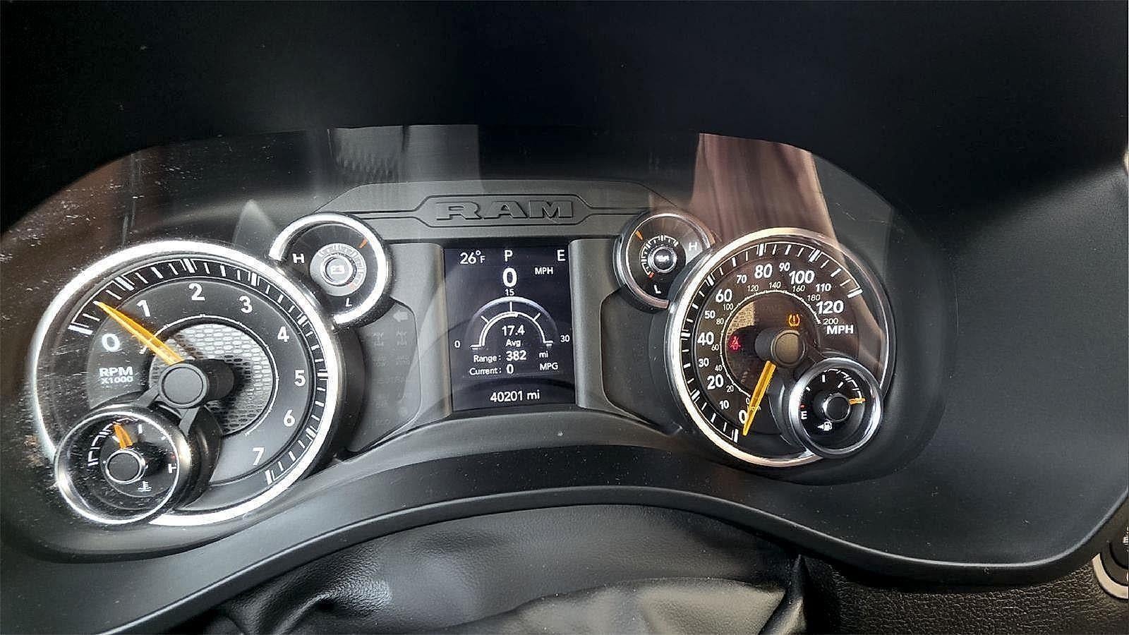 2022 RAM 1500 Big Horn Crew Cab 4x4 5'7' Box