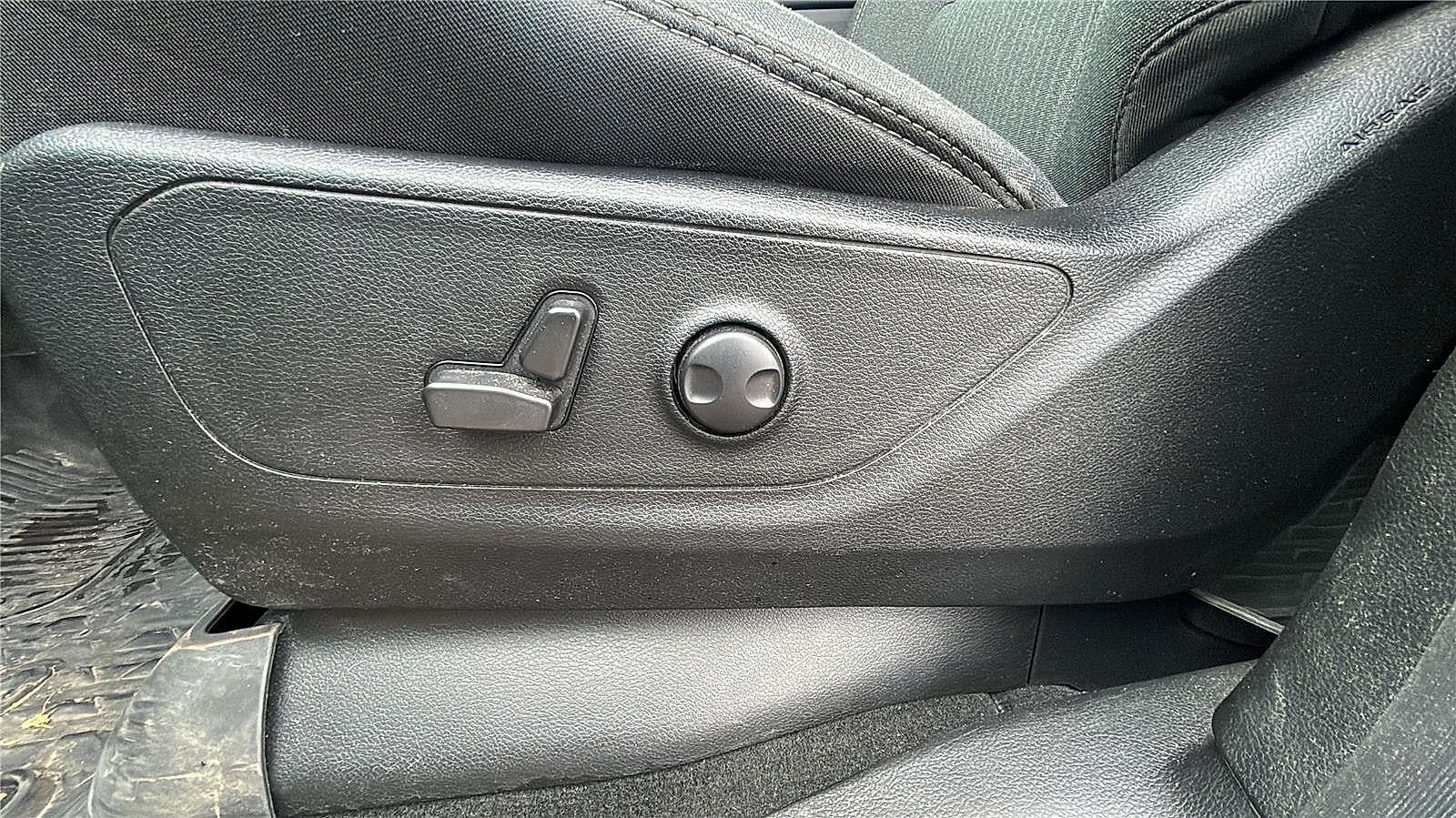 2022 RAM 1500 Big Horn Quad Cab 4x4 6'4' Box