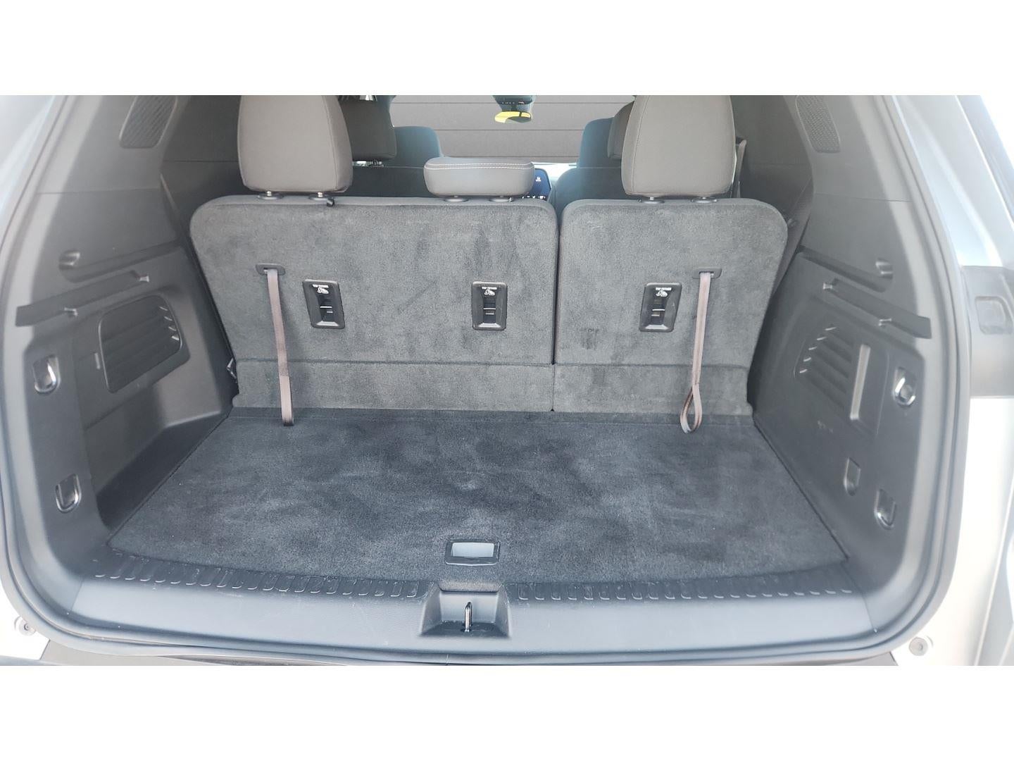 2025 Chevrolet Traverse FWD LT