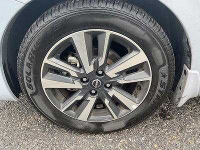 2024 Nissan Versa 1.6 SV