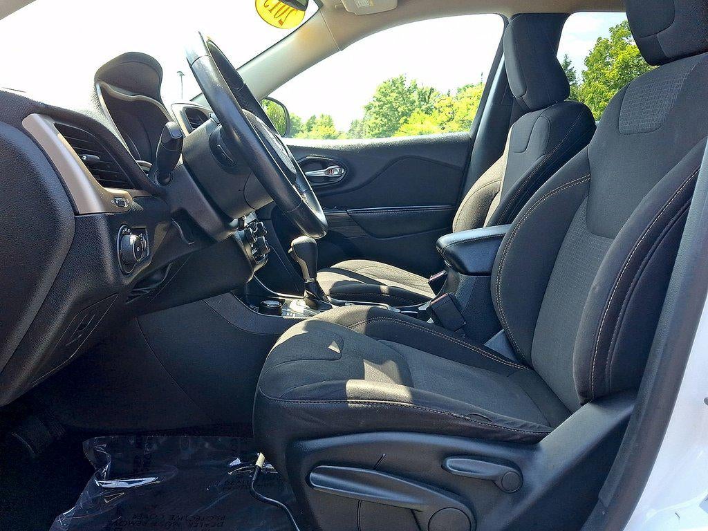 2015 Jeep Cherokee 4WD 4dr Latitude
