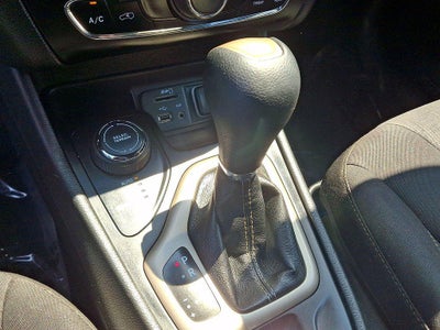 2015 Jeep Cherokee 4WD 4dr Latitude