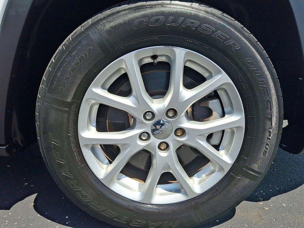 2015 Jeep Cherokee 4WD 4dr Latitude