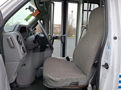 2011 Ford E-350 Cutaway Base