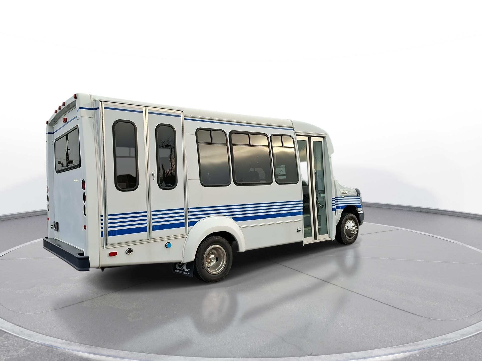 2011 Ford E-350 Cutaway Base