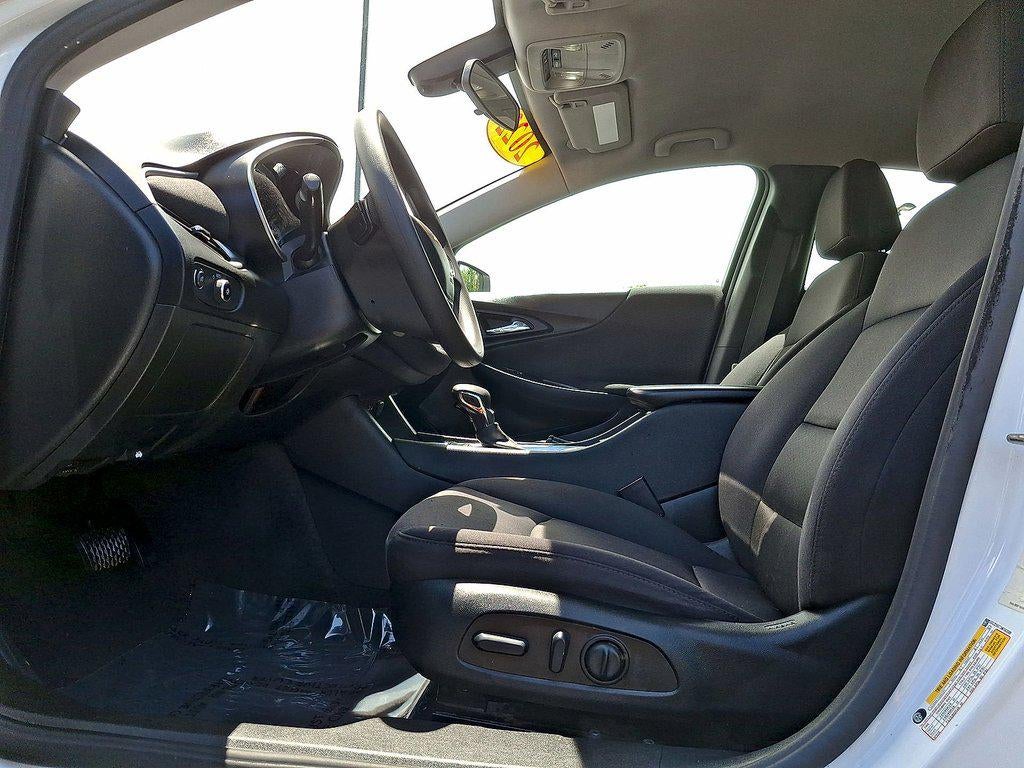 2022 Chevrolet Malibu 4dr Sdn LT