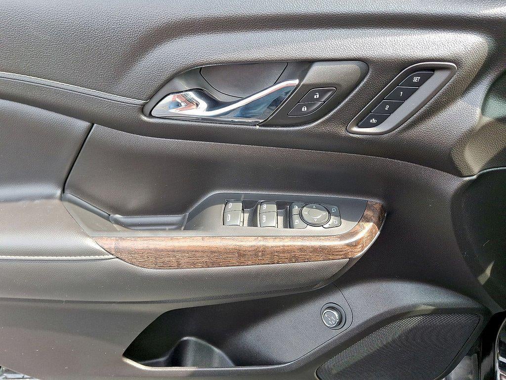 2023 GMC Acadia AWD 4dr Denali