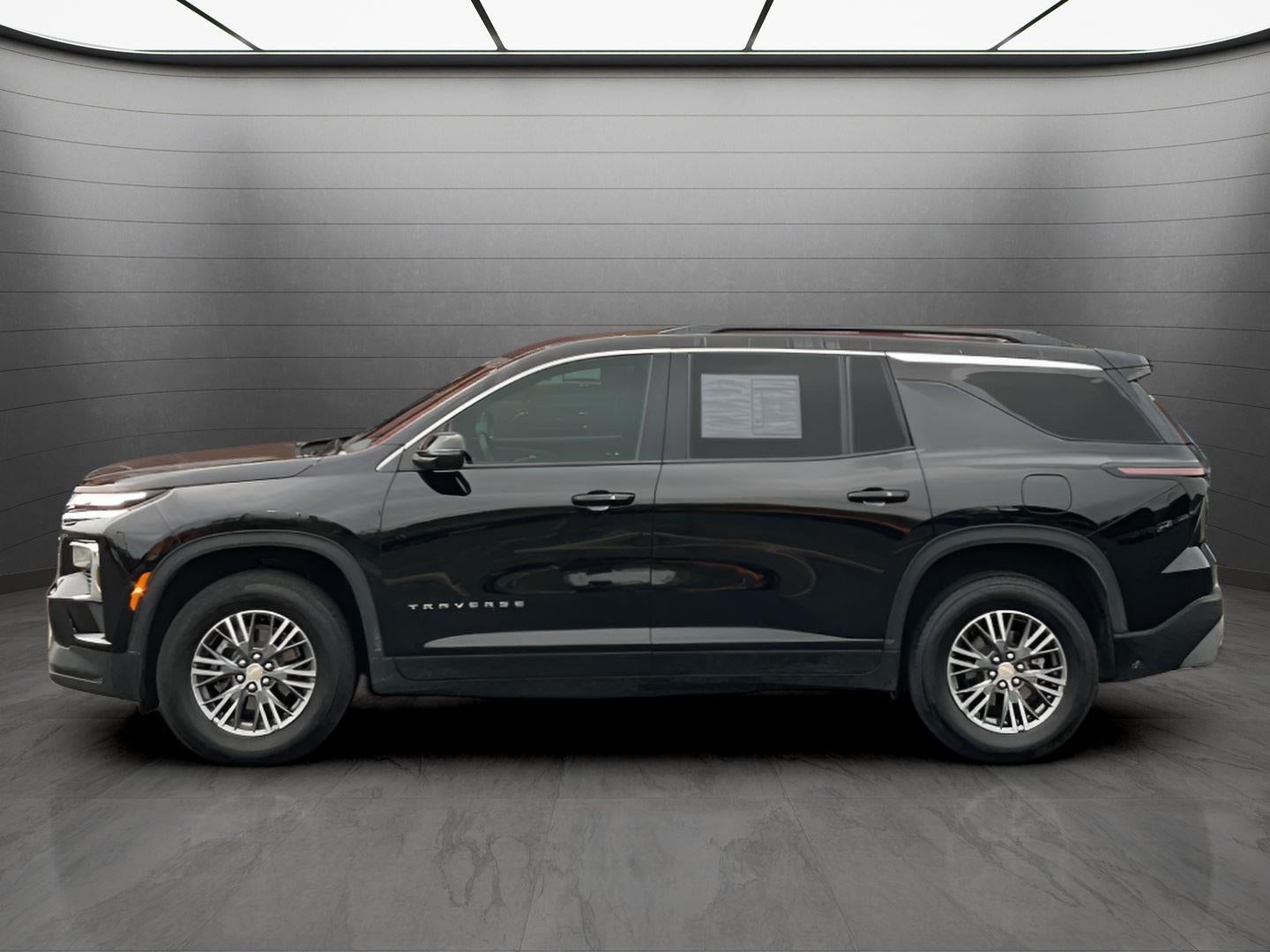 2025 Chevrolet Traverse FWD LT