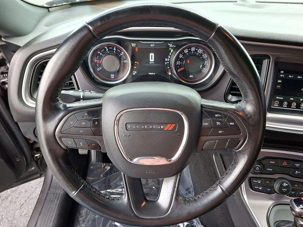 2019 Dodge Challenger SXT RWD
