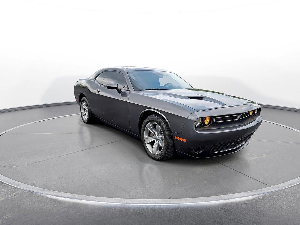 2019 Dodge Challenger SXT RWD