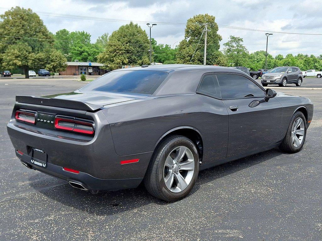 2019 Dodge Challenger SXT RWD