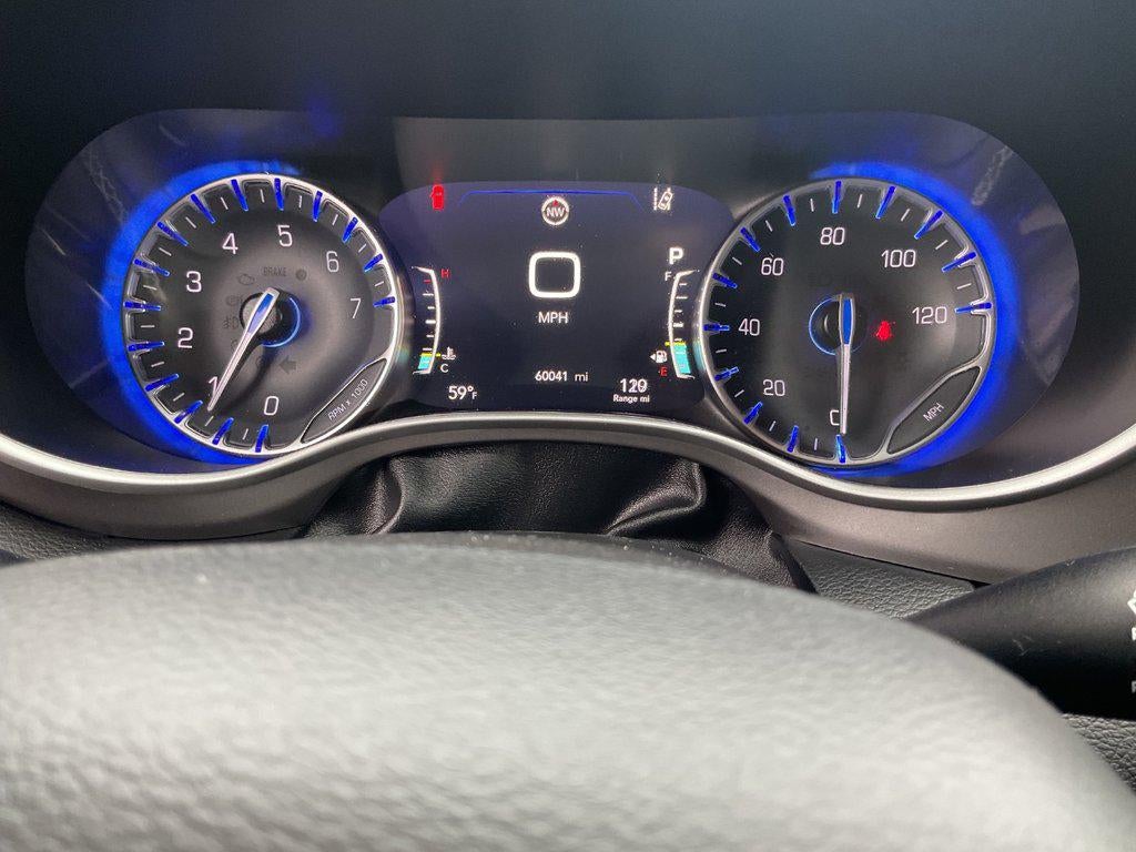 2025 Chrysler Pacifica Select FWD