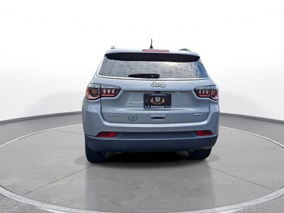2023 Jeep Compass Latitude Lux 4x4