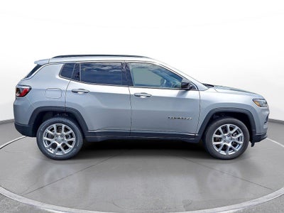2023 Jeep Compass Latitude Lux 4x4