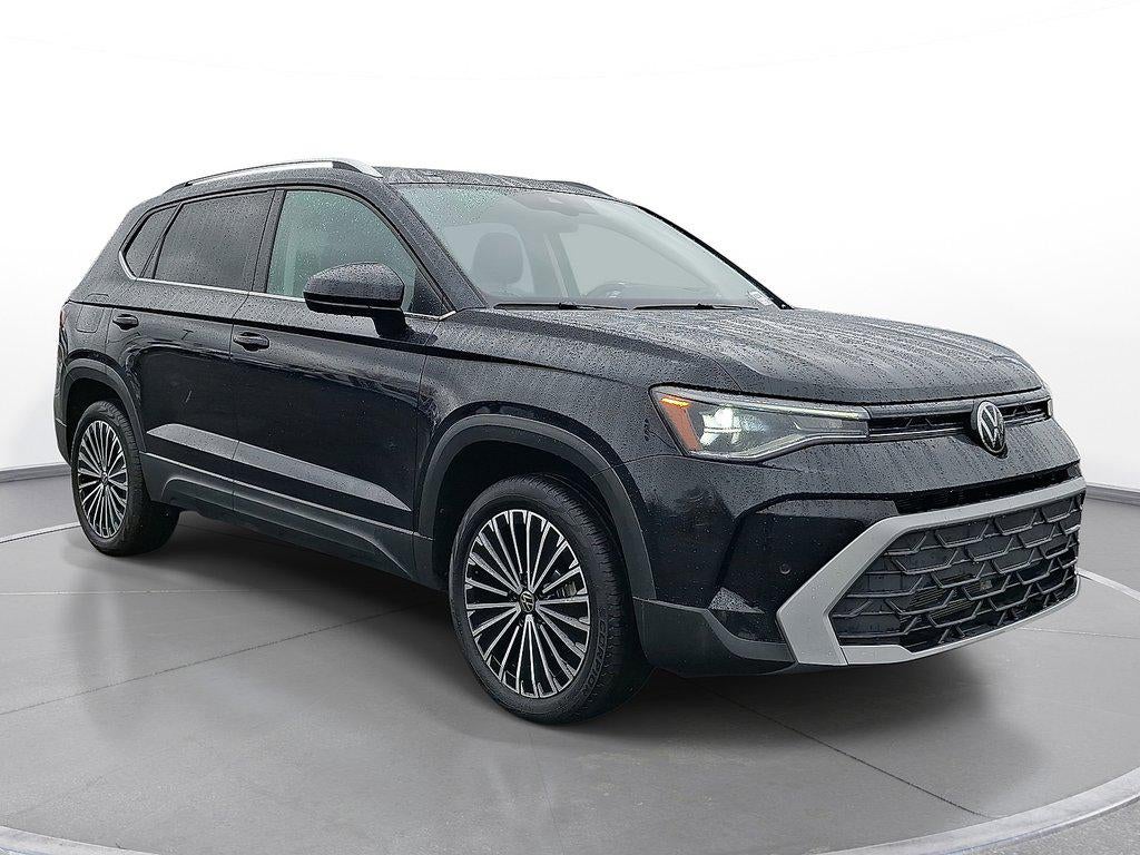 2025 Volkswagen Taos SE FWD