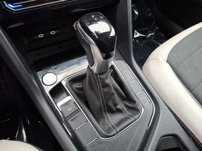 2025 Volkswagen Taos SE FWD