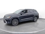 2025 Volkswagen Taos SE FWD