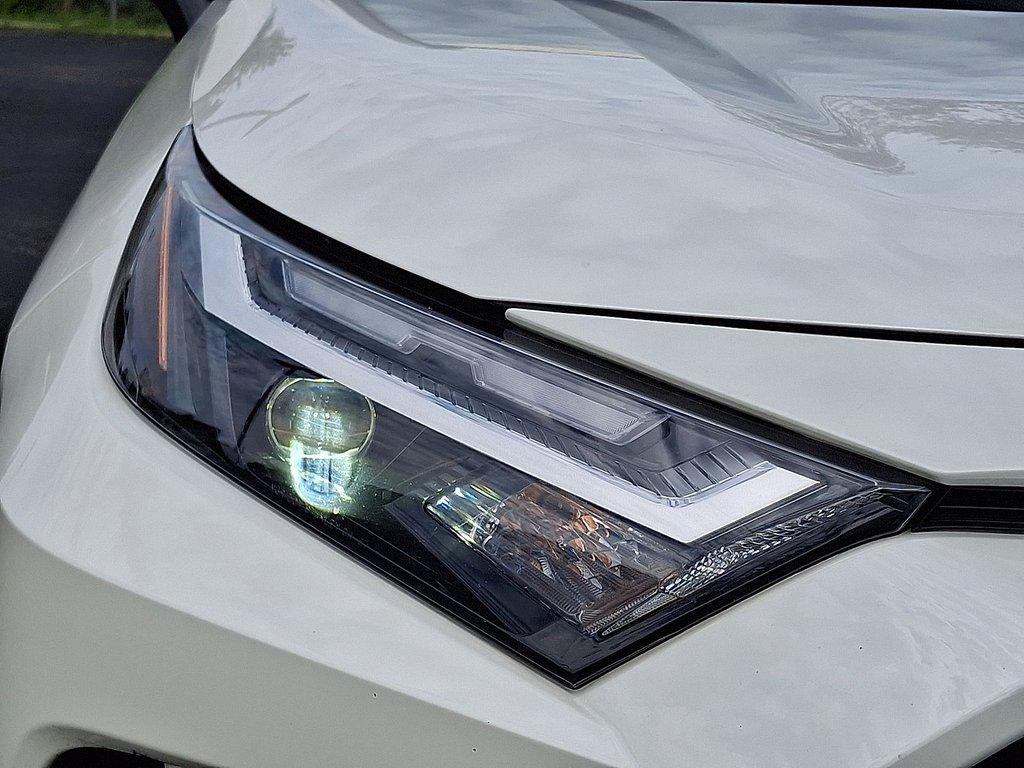 2022 Toyota Rav4 Hybrid XLE Premium AWD (Natl)