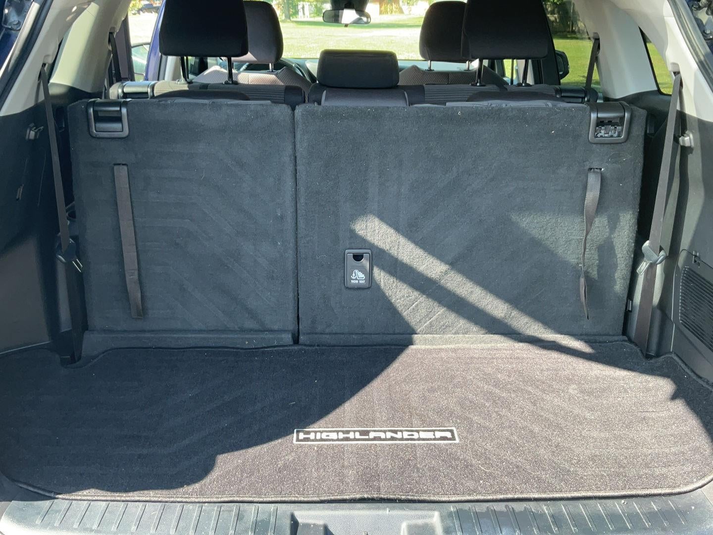 2022 Toyota Highlander Hybrid LE AWD (Natl)