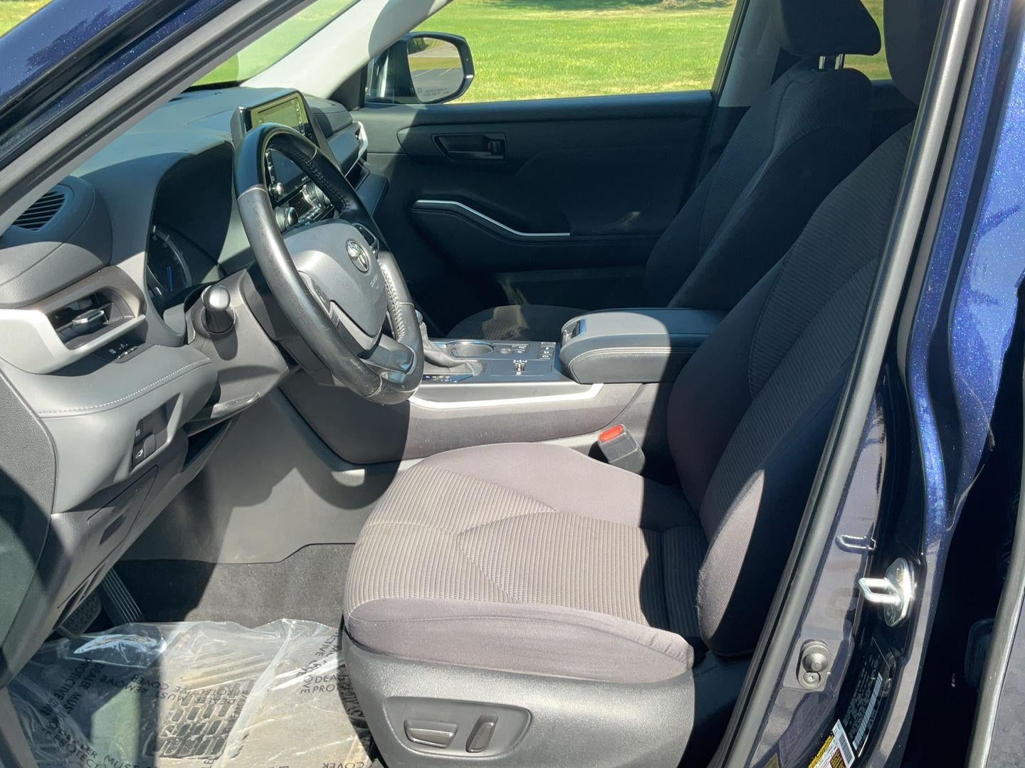 2022 Toyota Highlander Hybrid LE AWD (Natl)
