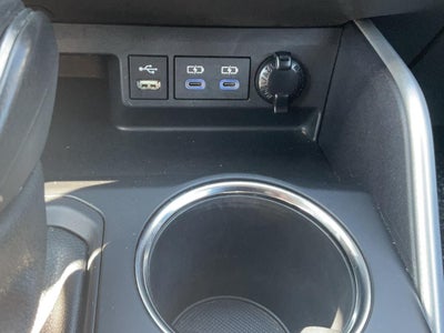 2022 Toyota Highlander Hybrid LE AWD (Natl)