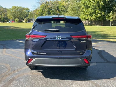 2022 Toyota Highlander Hybrid LE AWD (Natl)
