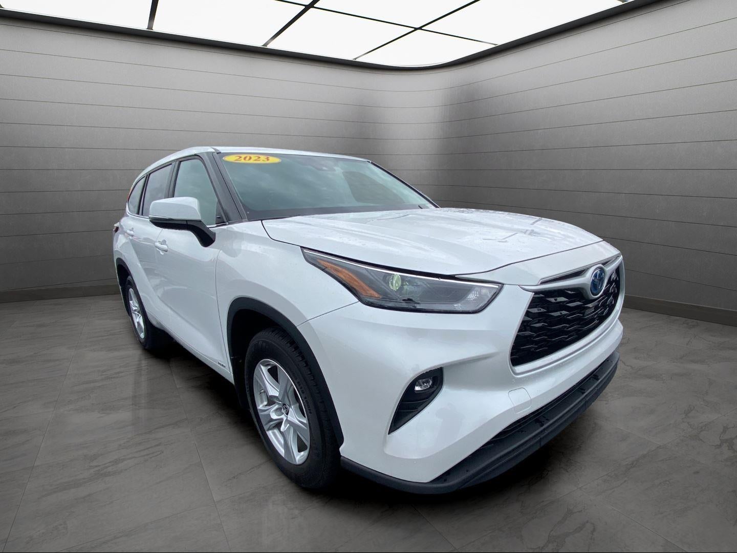 2023 Toyota Highlander Hybrid LE