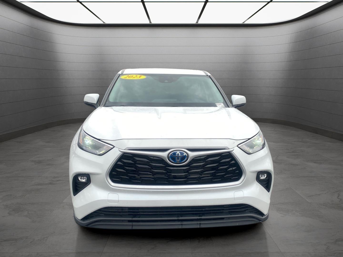 2023 Toyota Highlander Hybrid LE