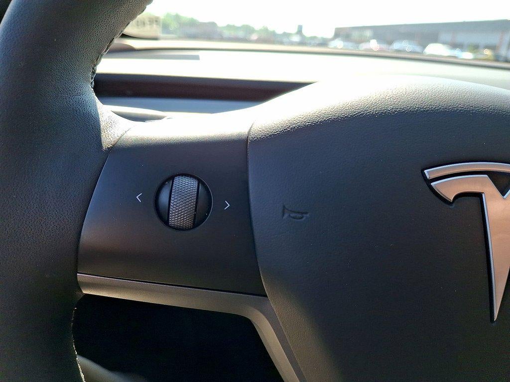 2023 Tesla Model 3 RWD