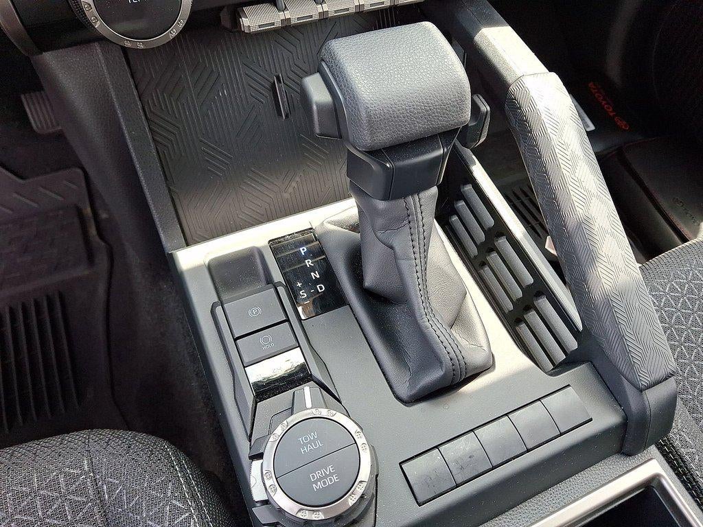 2025 Toyota 4Runner SR5 4WD (Natl)