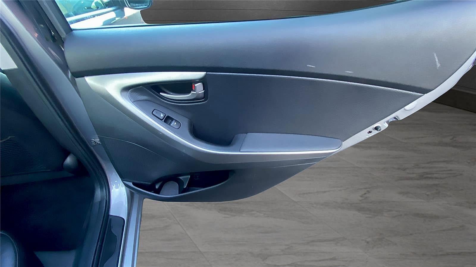 2011 Hyundai Elantra Ltd