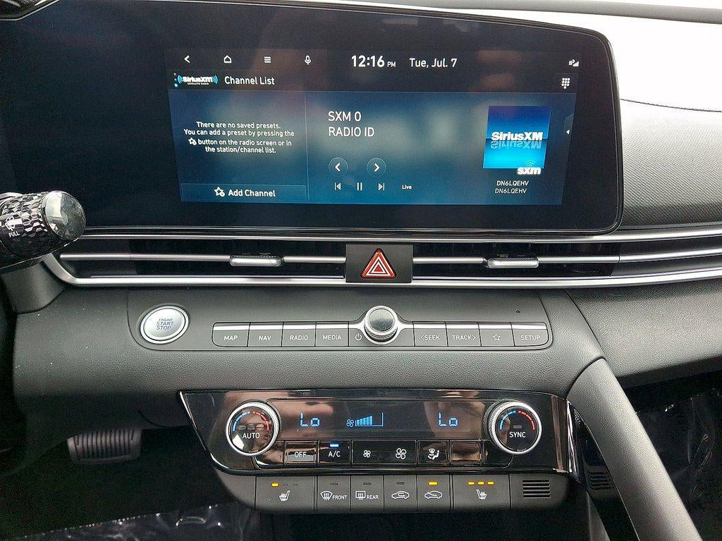 2024 Hyundai Elantra Limited IVT
