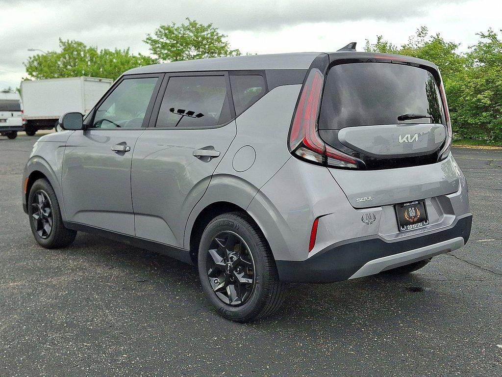 2023 Kia Soul LX IVT