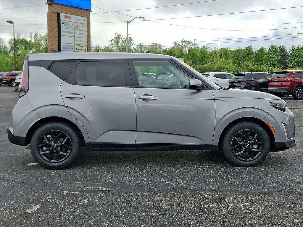 2023 Kia Soul LX IVT