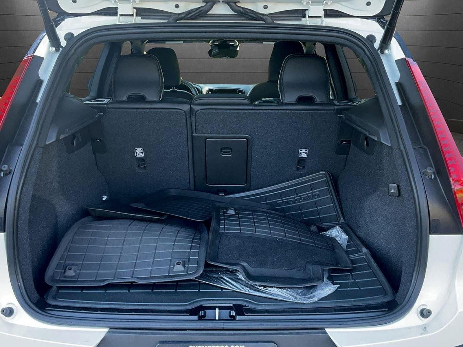 2021 Volvo XC40 Recharge P8 eAWD Pure Electric