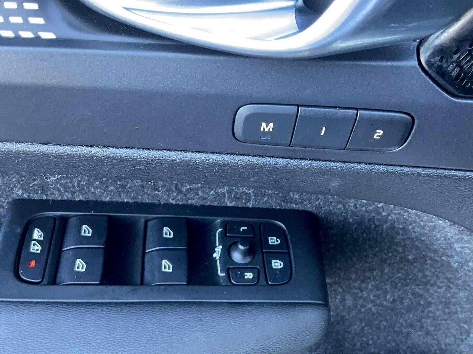 2021 Volvo XC40 Recharge P8 eAWD Pure Electric