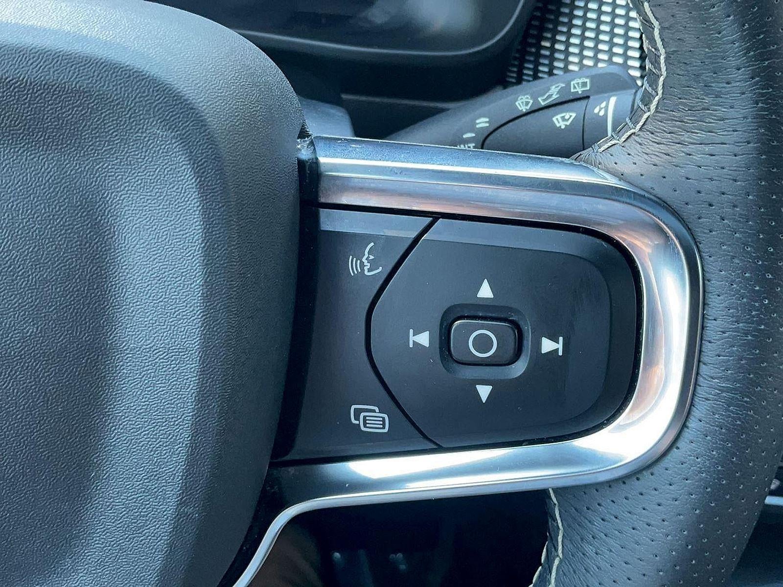 2021 Volvo XC40 Recharge P8 eAWD Pure Electric