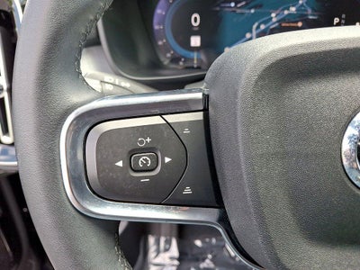 2024 Volvo Xc40 B5 AWD Core Bright Theme