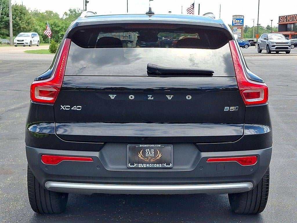 2024 Volvo Xc40 B5 AWD Core Bright Theme