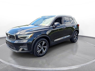 2024 Volvo Xc40 B5 AWD Core Bright Theme