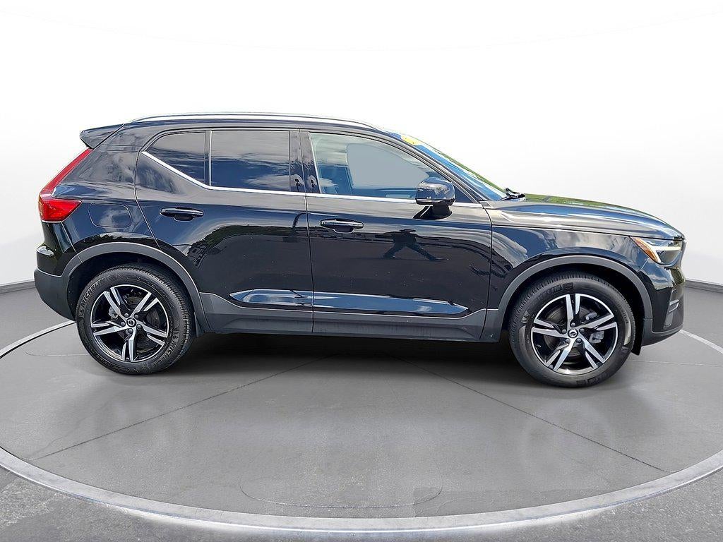 2024 Volvo Xc40 B5 AWD Core Bright Theme
