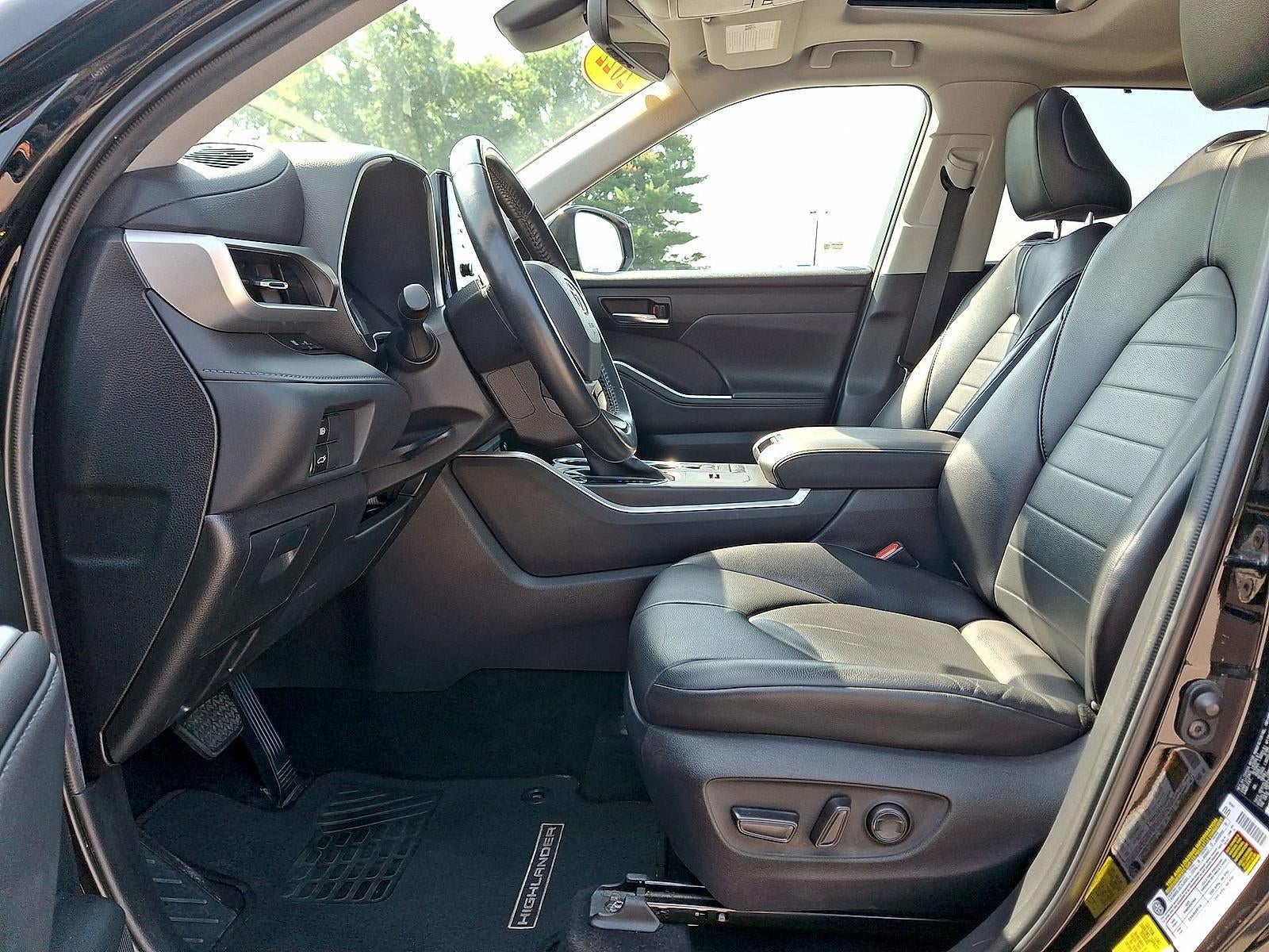 2022 Toyota Highlander Hybrid XLE